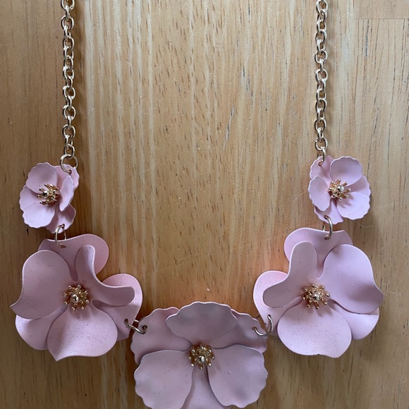 Torrid Flower Necklace - Picture 2 of 4